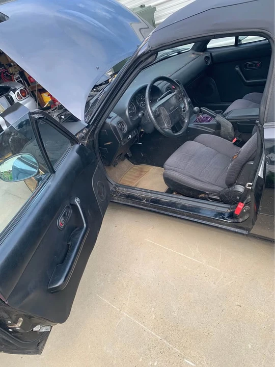 1992 Mazda NA MX-5 Miata - Image 10 of 13