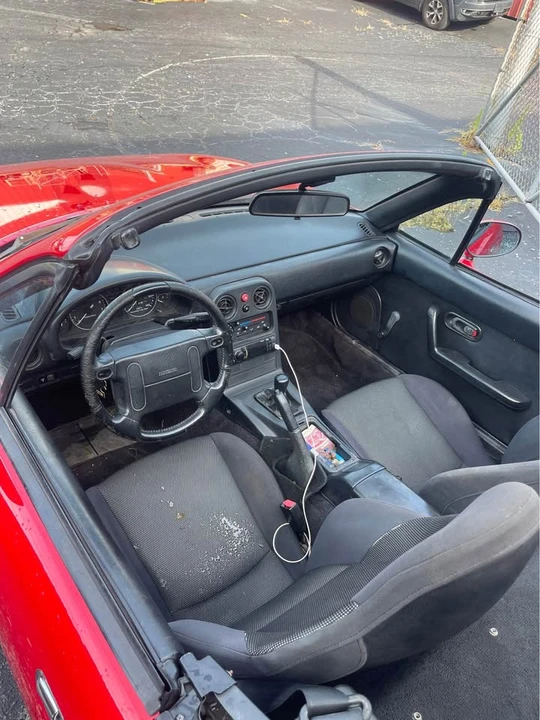1992 Mazda NA MX-5 Miata - Image 5 of 6