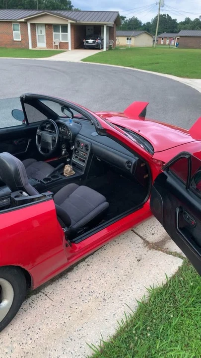 1992 Mazda NA MX-5 Miata - Image 5 of 10
