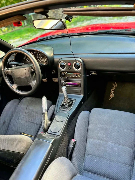 1992 Mazda NA MX-5 Miata - Image 2 of 13