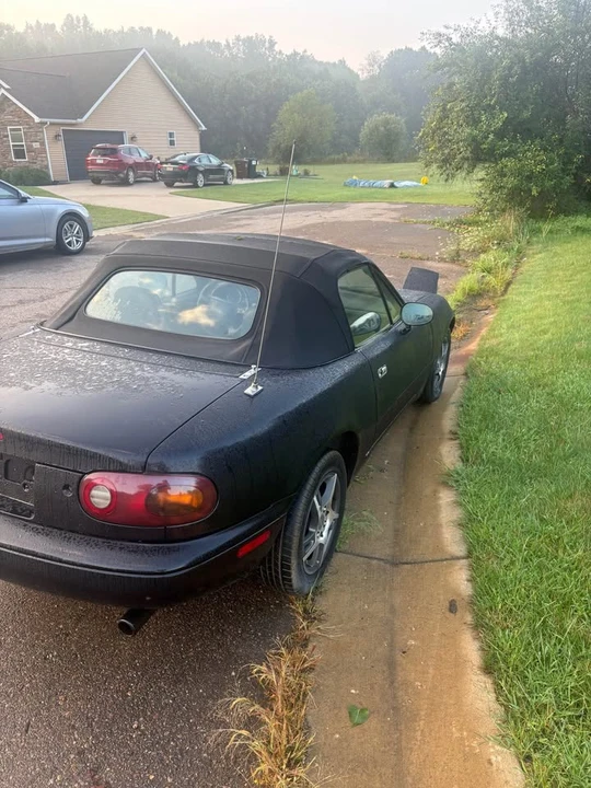 1992 Mazda NA MX-5 Miata - Image 3 of 5
