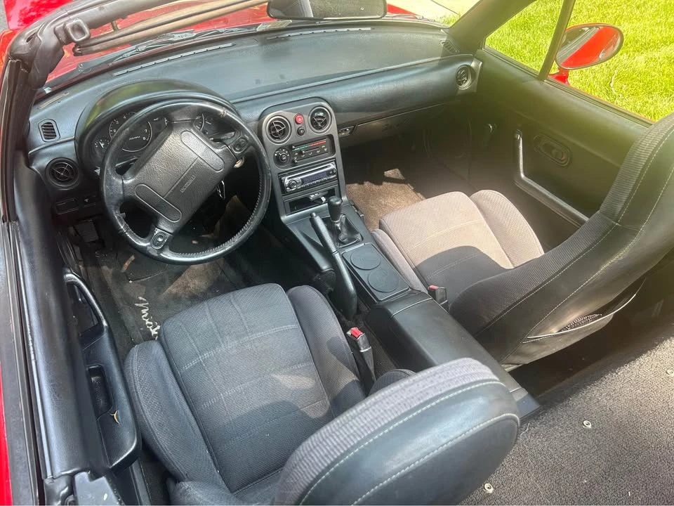 1992 Mazda NA MX-5 Miata - Image 5 of 6