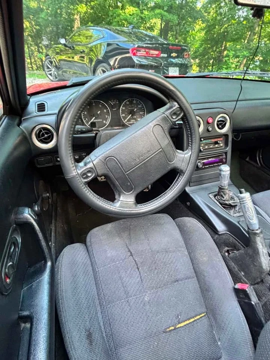 1992 Mazda NA MX-5 Miata - Image 9 of 13