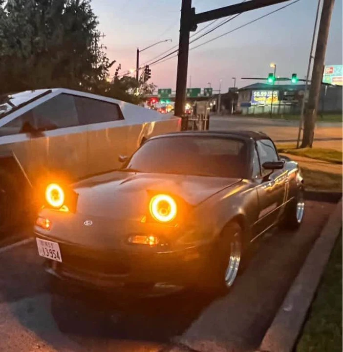 1992 Mazda NA MX-5 Miata - Image 2 of 14