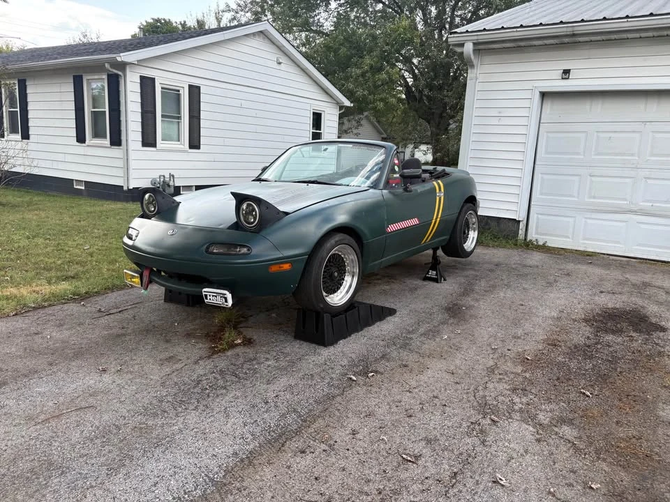 1992 Mazda NA MX-5 Miata - Image 13 of 14