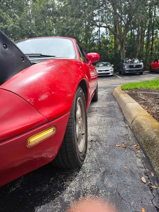 1992 Mazda NA MX-5 Miata - Image 5 of 16