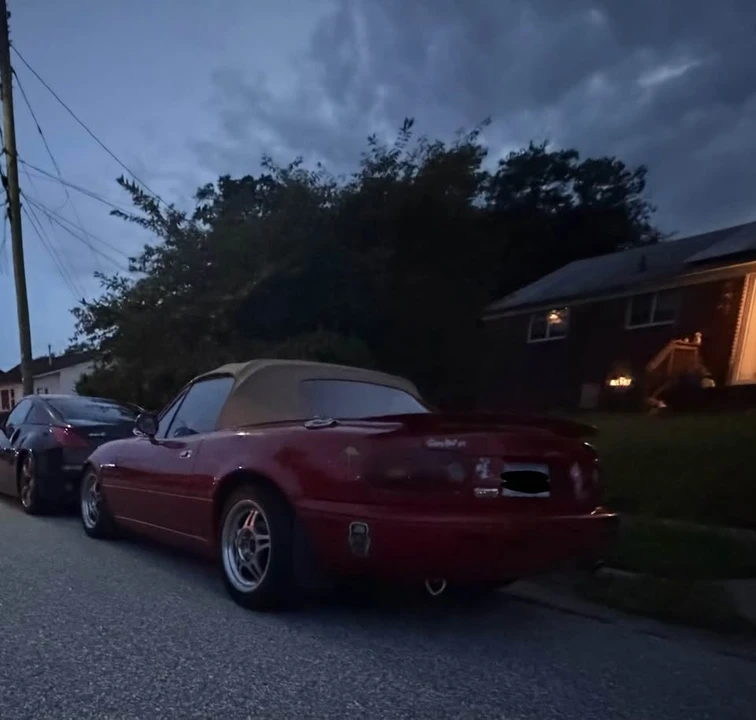 1992 Mazda NA MX-5 Miata - Image 5 of 9