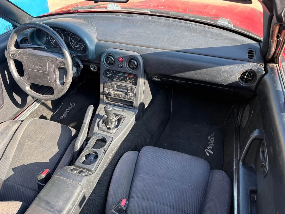 1992 Mazda NA MX-5 Miata - Image 5 of 11