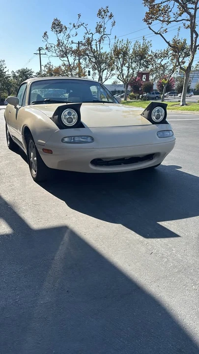 1992 Mazda NA MX-5 Miata - Image 2 of 19