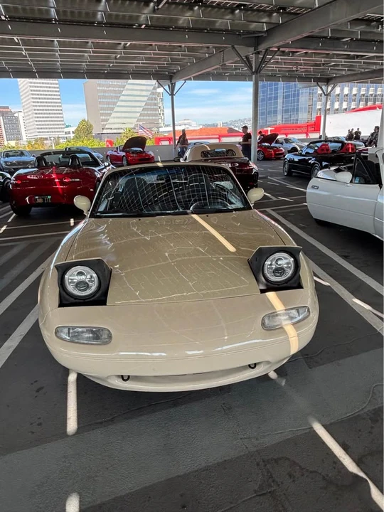 1992 Mazda NA MX-5 Miata - Image 8 of 19