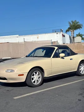 1992 Mazda MX-5 Convertible 2D