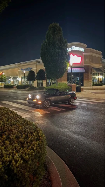 1992 Mazda NA MX-5 Miata - Image 4 of 8
