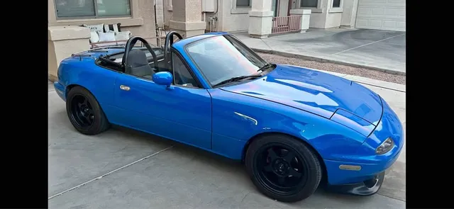 1992 Mazda MX-5 Convertible 2D