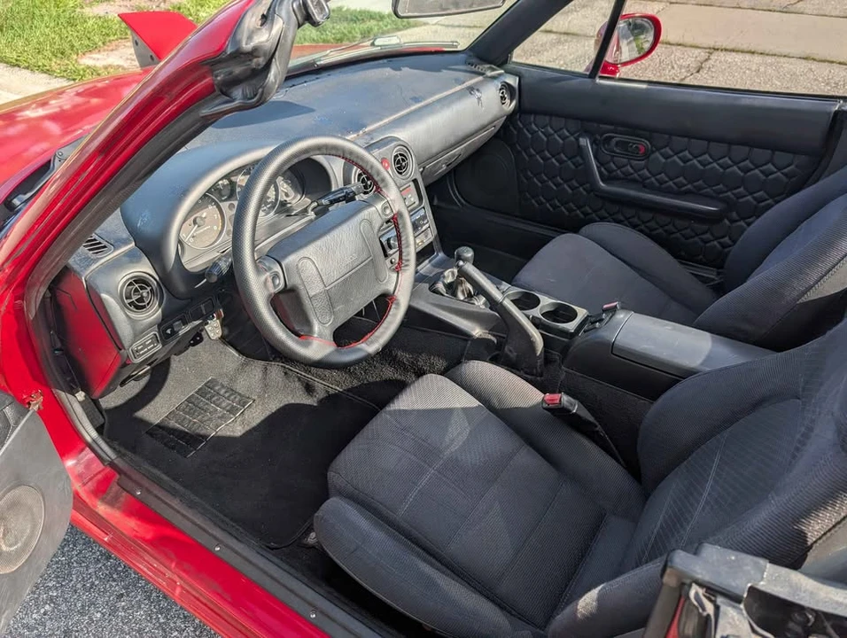 1992 Mazda NA MX-5 Miata - Image 7 of 15