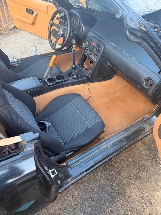 1992 Mazda NA MX-5 Miata - Image 9 of 12