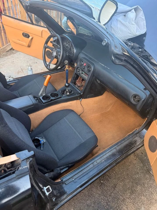 1992 Mazda NA MX-5 Miata - Image 10 of 12