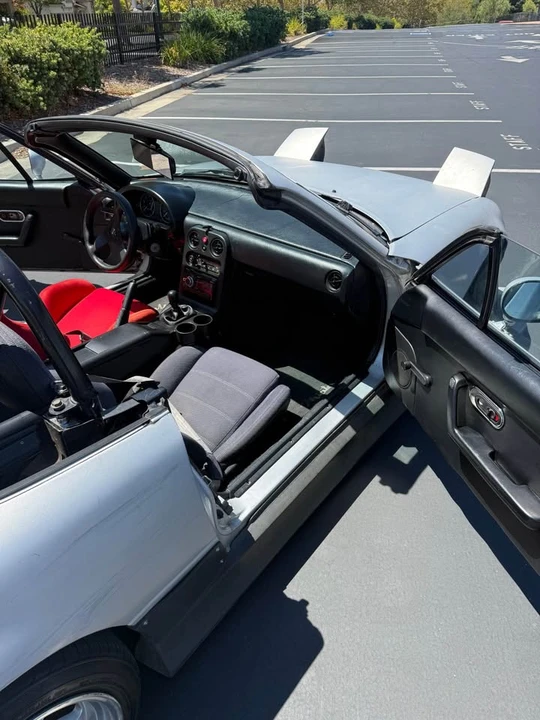 1992 Mazda NA MX-5 Miata - Image 6 of 9