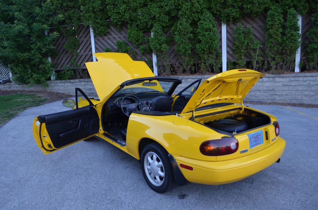 1992 Mazda NA MX-5 Miata - Image 29 of 31