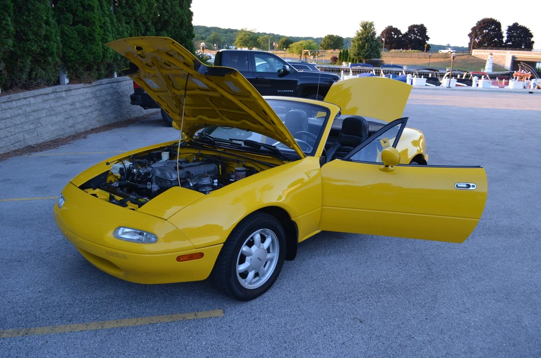 1992 Mazda NA MX-5 Miata - Image 26 of 31