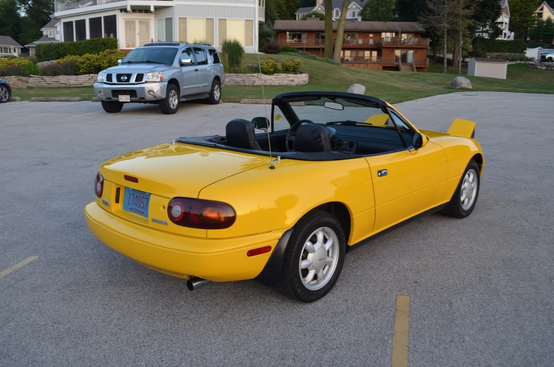 1992 Mazda NA MX-5 Miata - Image 24 of 31