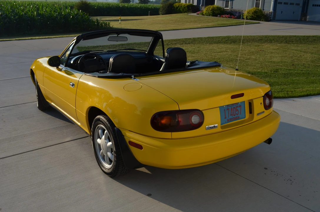 1992 Mazda NA MX-5 Miata - Image 18 of 31