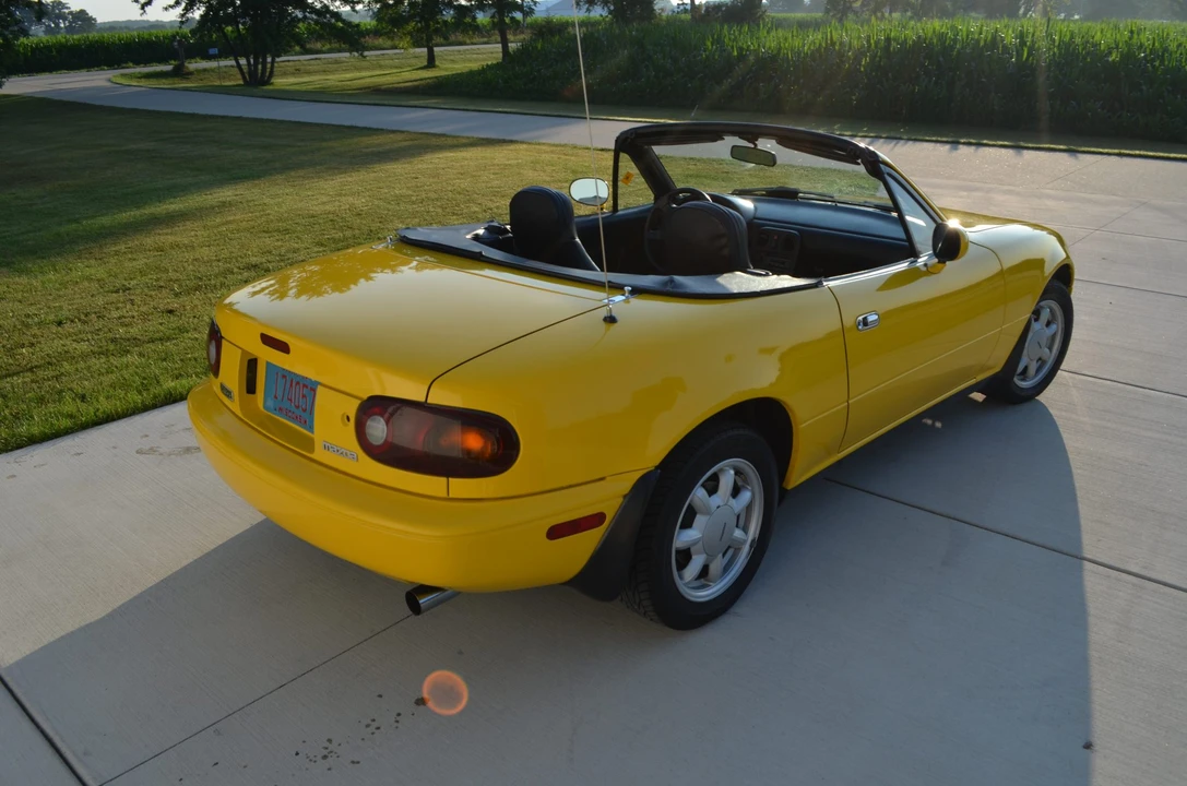 1992 Mazda NA MX-5 Miata - Image 14 of 31