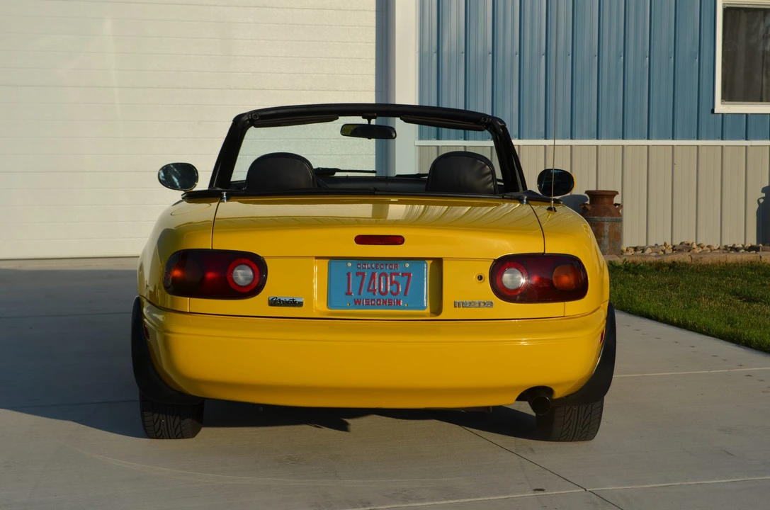 1992 Mazda NA MX-5 Miata - Image 17 of 31