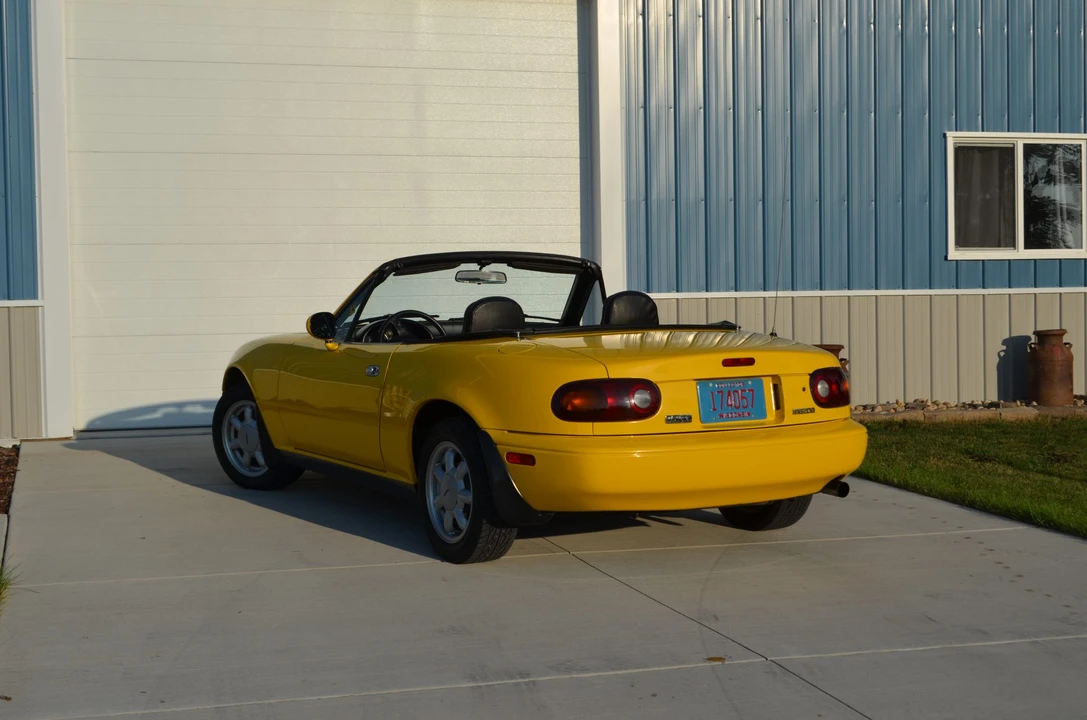 1992 Mazda NA MX-5 Miata - Image 20 of 31