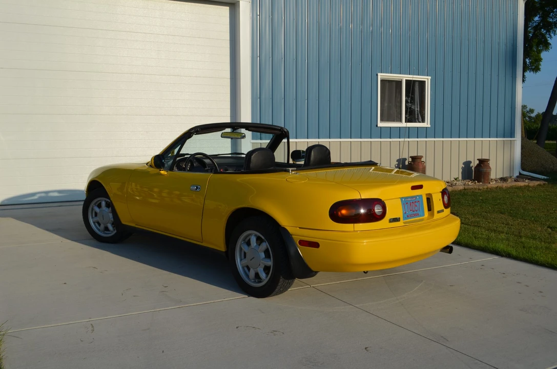 1992 Mazda NA MX-5 Miata - Image 19 of 31