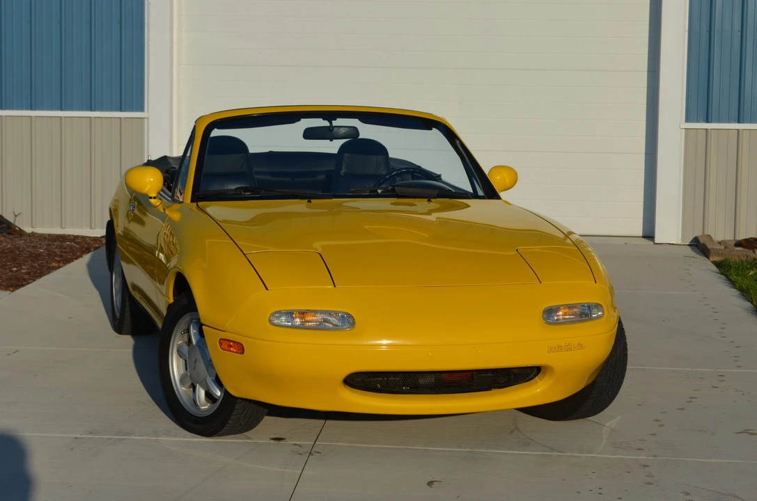 1992 Mazda NA MX-5 Miata - Image 6 of 31