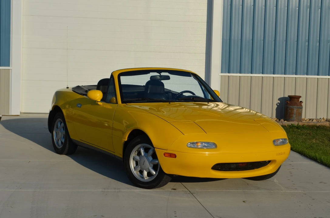 1992 Mazda NA MX-5 Miata - Image 8 of 31