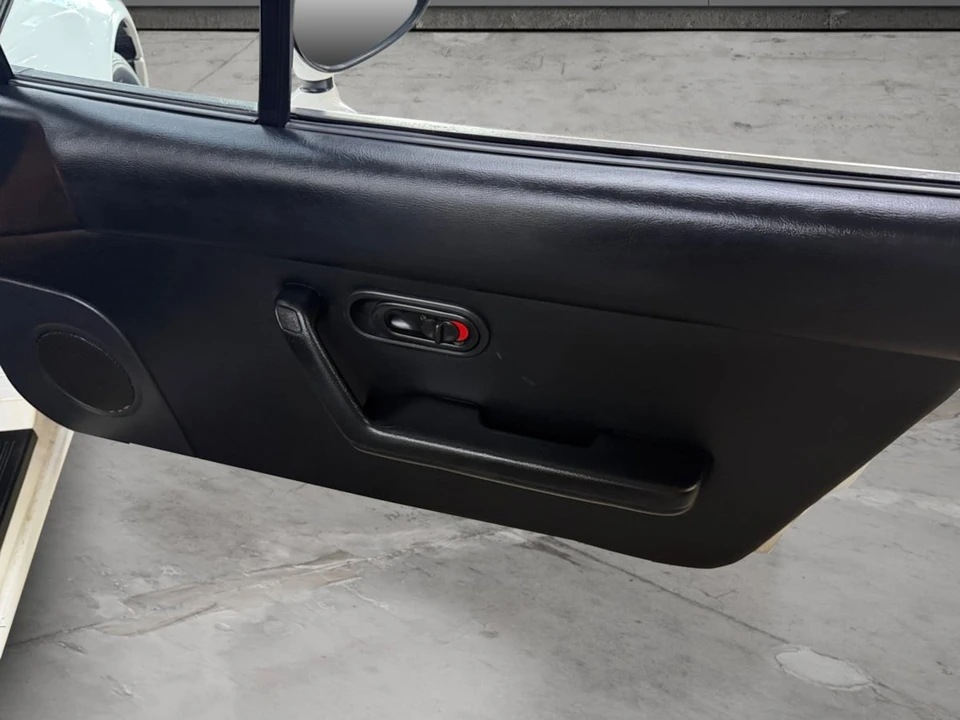 1992 Mazda NA MX-5 Miata - Image 16 of 25