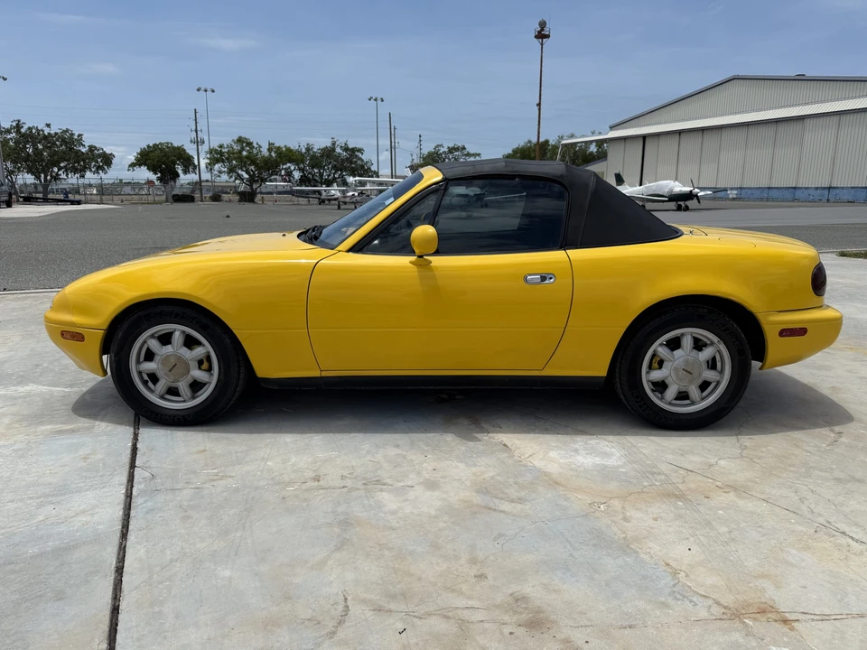 1992 Mazda NA MX-5 Miata - Image 21 of 31