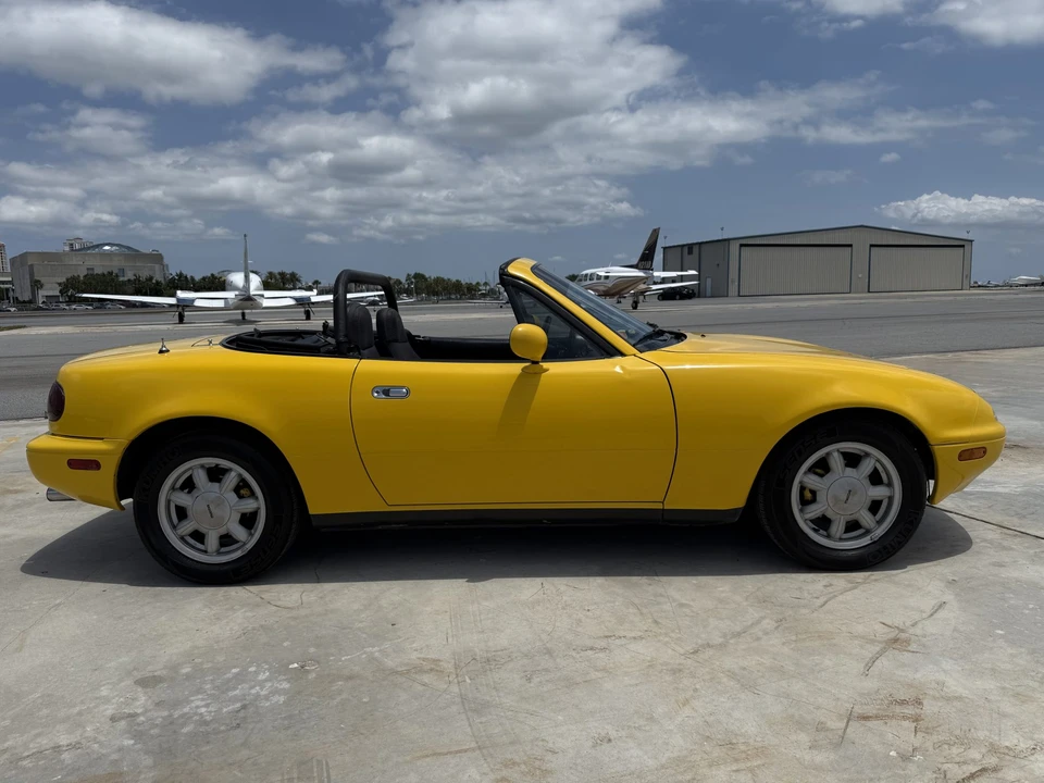 1992 Mazda NA MX-5 Miata - Image 11 of 31