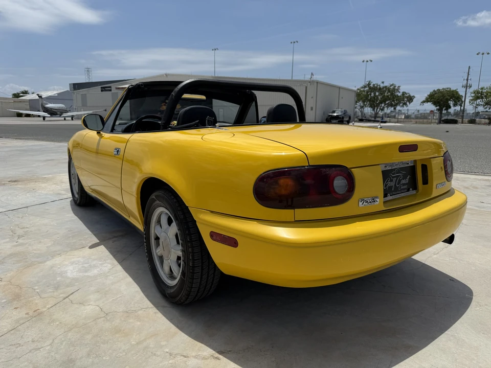 1992 Mazda NA MX-5 Miata - Image 7 of 31