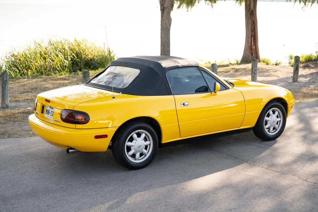 1992 Mazda NA MX-5 Miata - Image 6 of 31