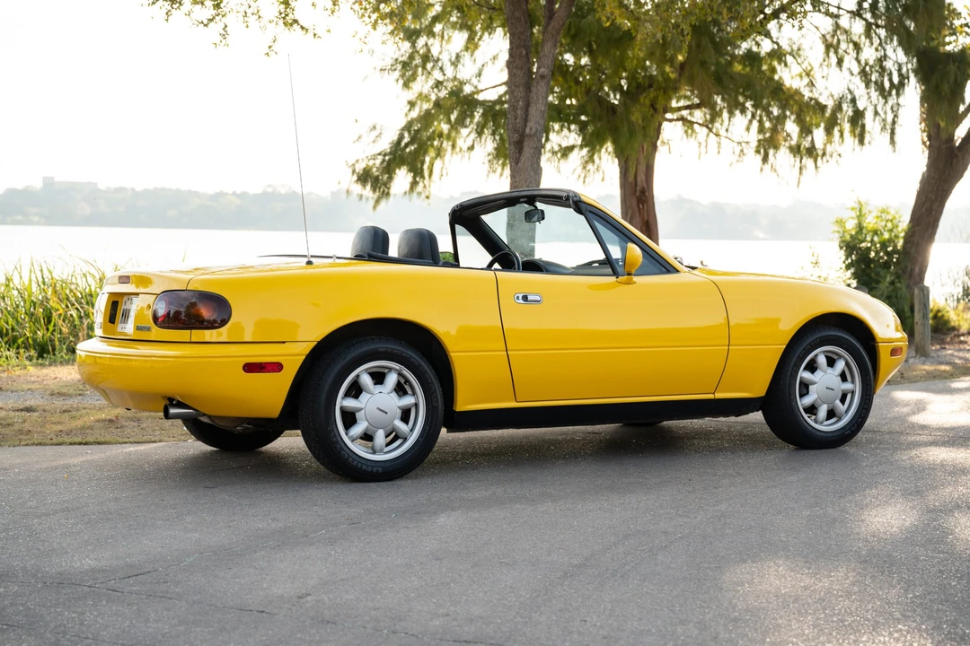 1992 Mazda NA MX-5 Miata - Image 13 of 31