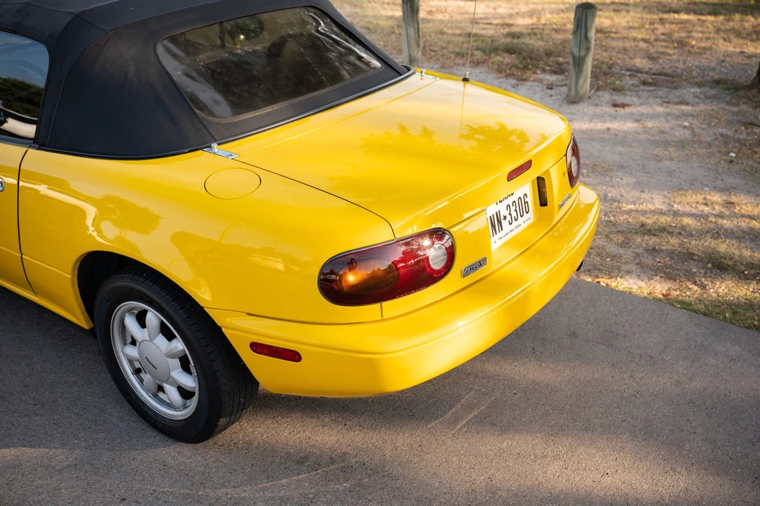 1992 Mazda NA MX-5 Miata - Image 28 of 31