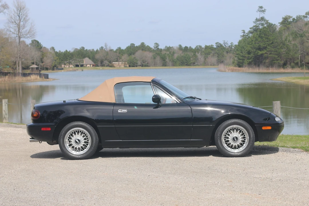1992 Mazda NA MX-5 Miata - Image 8 of 31