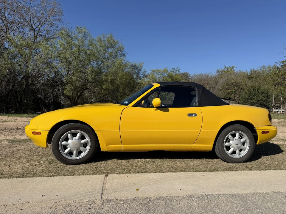1992 Mazda NA MX-5 Miata - Image 10 of 31