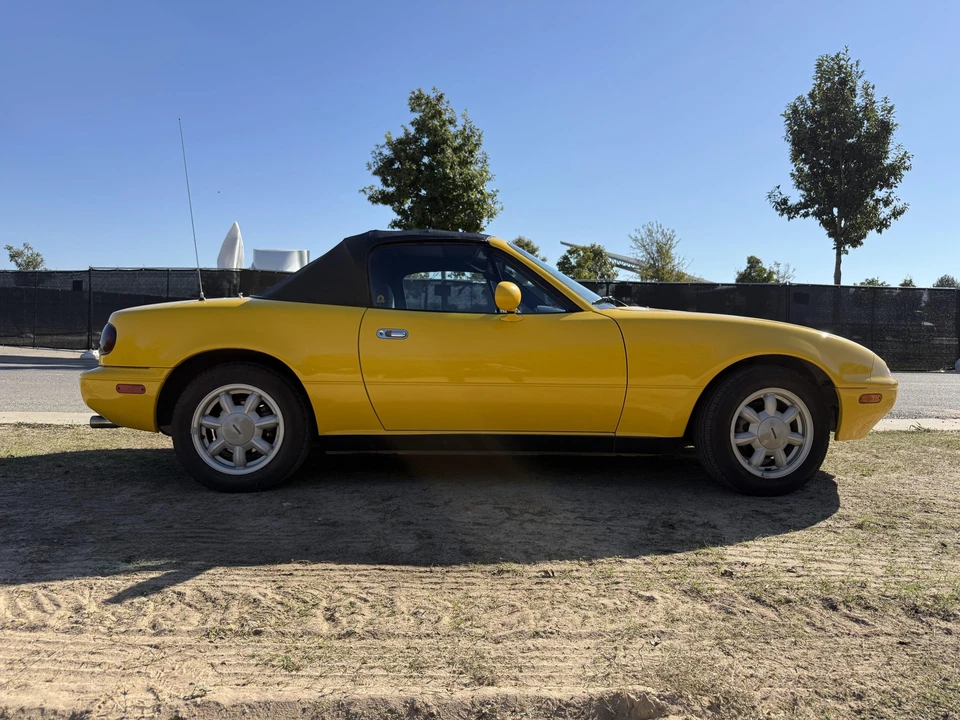 1992 Mazda NA MX-5 Miata - Image 14 of 31