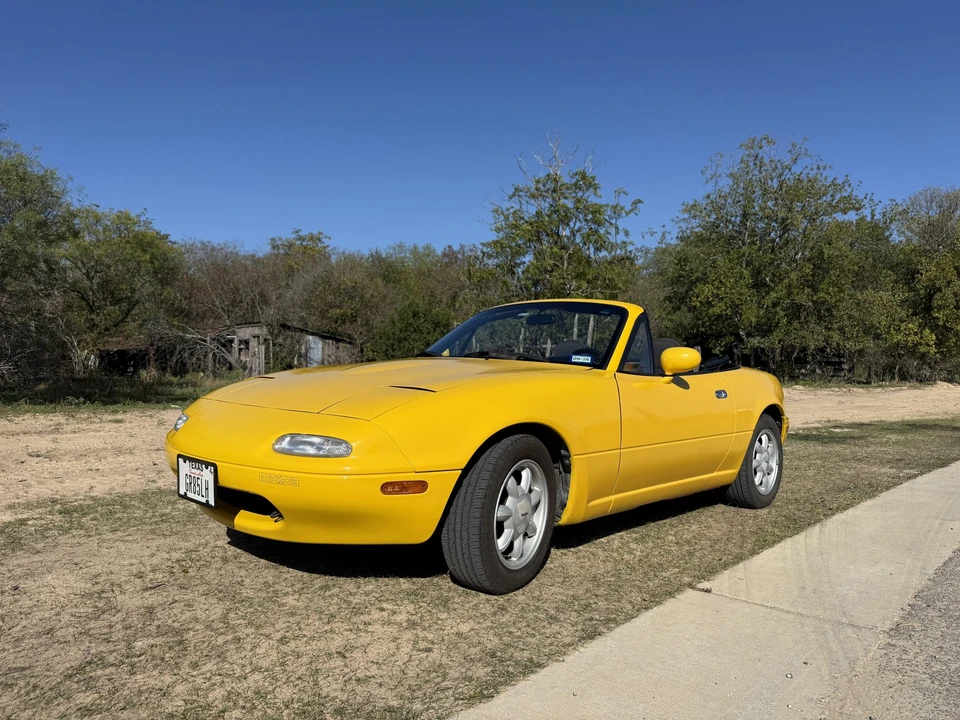 1992 Mazda NA MX-5 Miata - Image 2 of 31