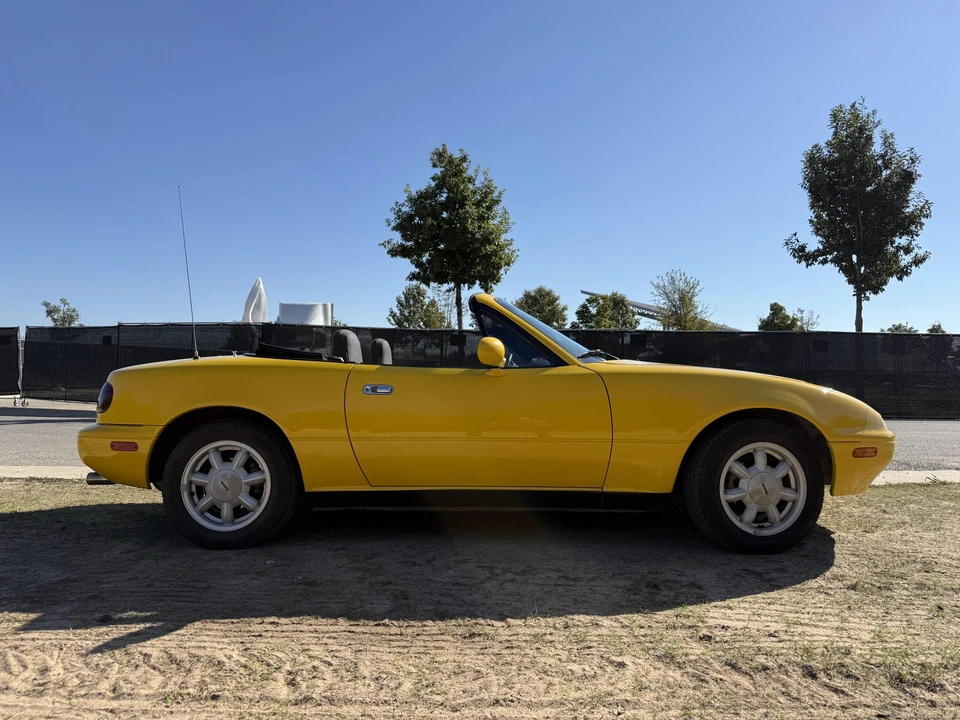 1992 Mazda NA MX-5 Miata - Image 5 of 31