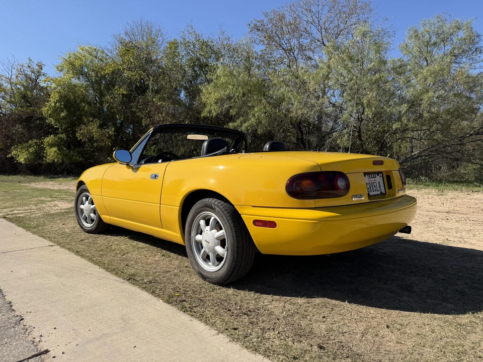 1992 Mazda NA MX-5 Miata - Image 8 of 31