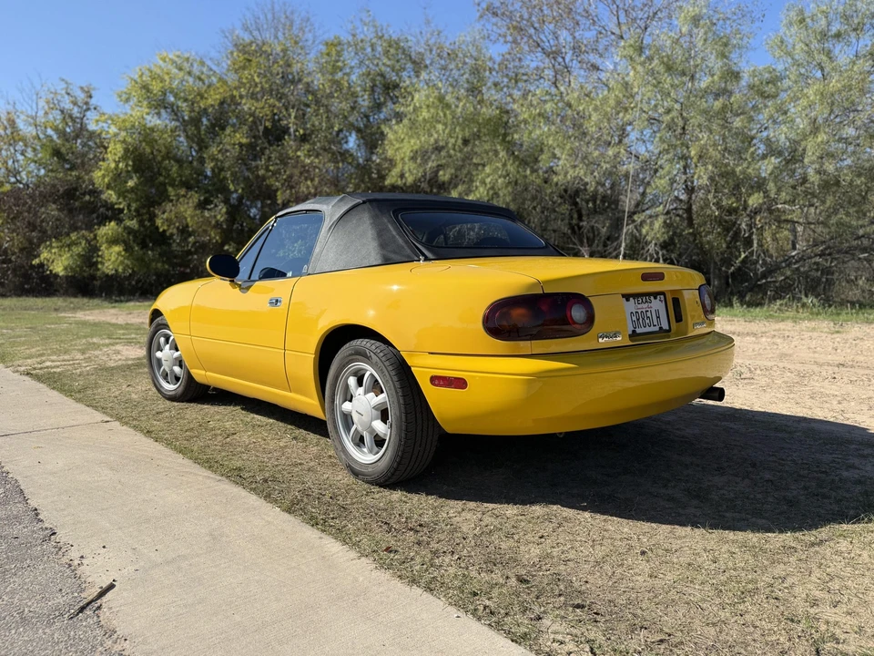 1992 Mazda NA MX-5 Miata - Image 18 of 31