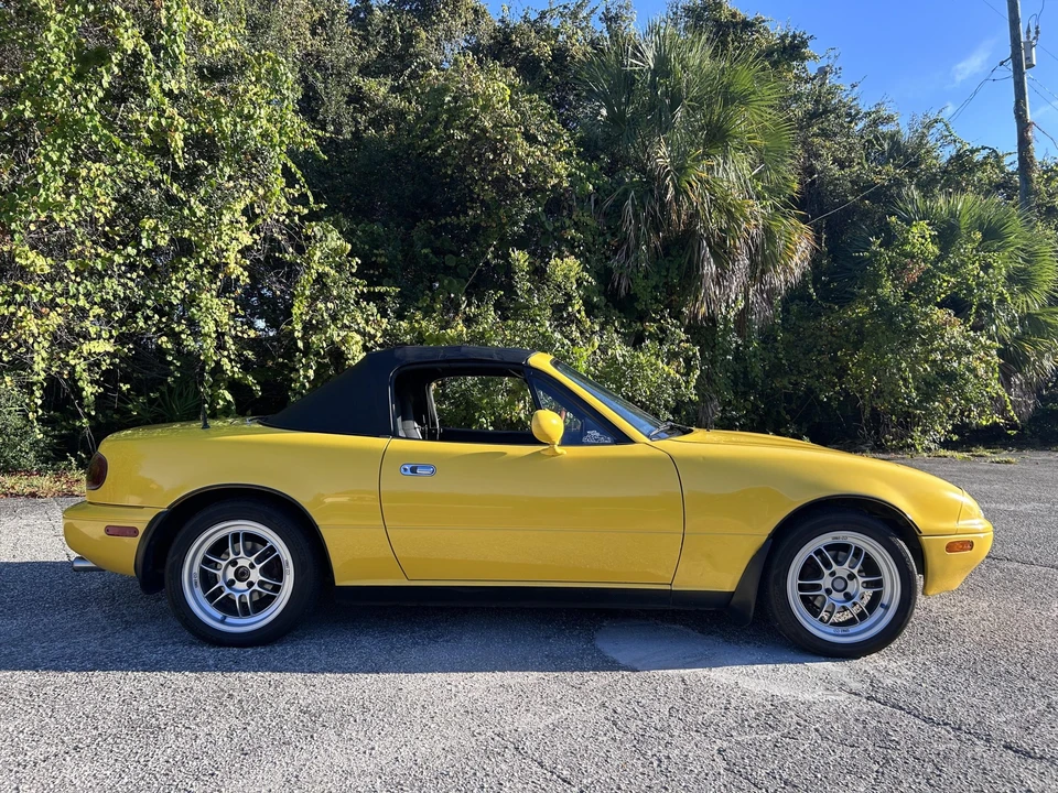 1992 Mazda NA MX-5 Miata - Image 15 of 31