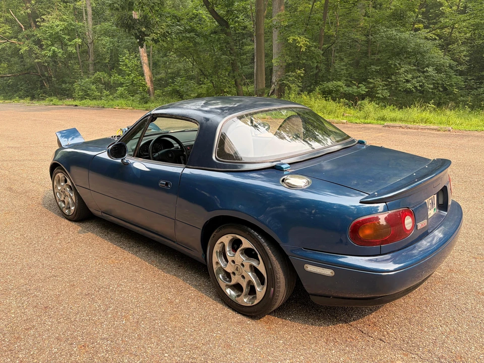 1992 Mazda NA MX-5 Miata - Image 17 of 31