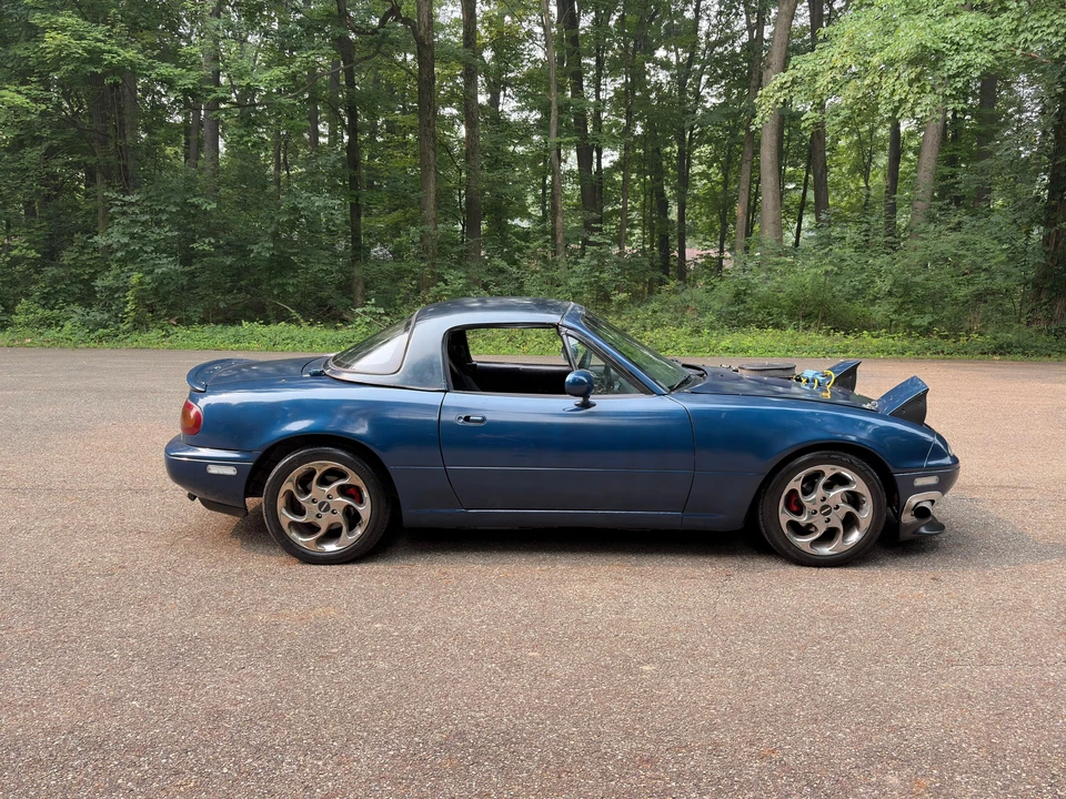 1992 Mazda NA MX-5 Miata - Image 26 of 31
