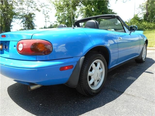 1992 Mazda NA MX-5 Miata - Image 6 of 12
