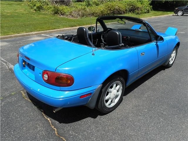 1992 Mazda NA MX-5 Miata - Image 5 of 12